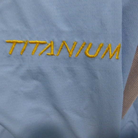 Columbia Titanium 3-in-1 jacket with hoodie, med - Picture 4 of 7